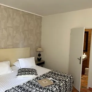 Mas Des Carassins Hotel