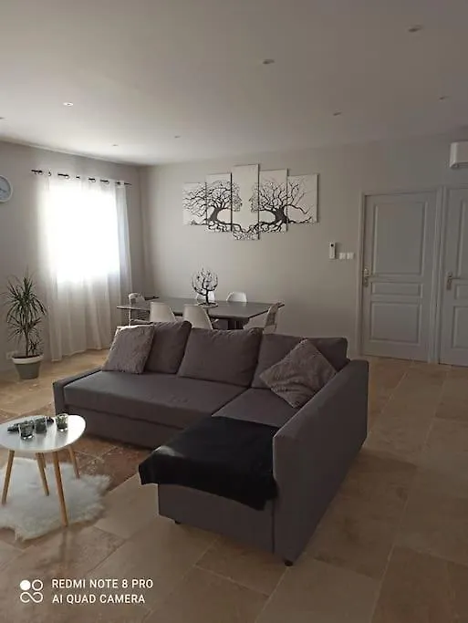 Ilna St Remy De Provence Apartment Saint-Remy-de-Provence 0*,  France